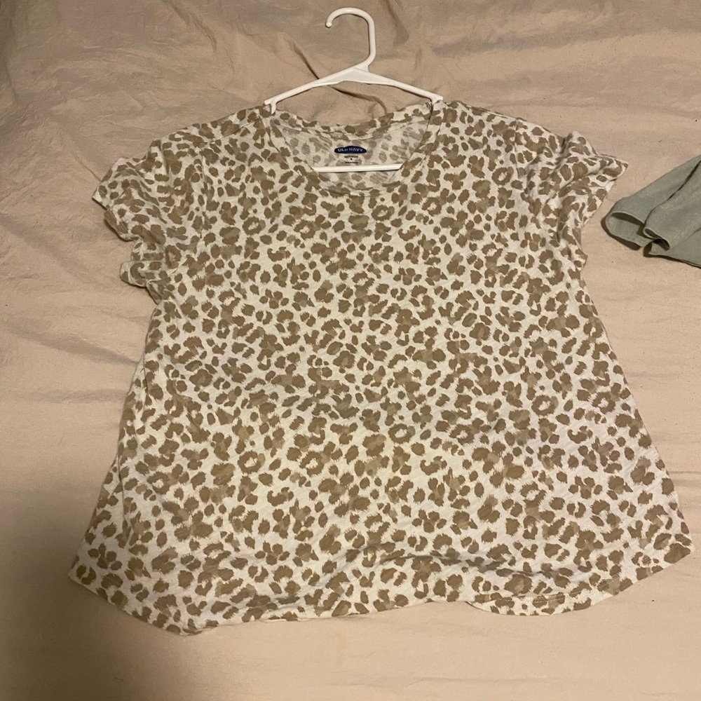 woman’s tee